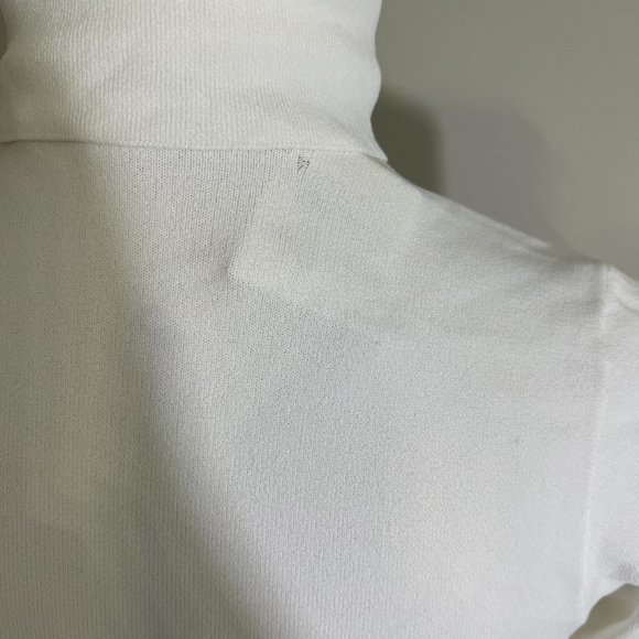 NWT STELLA MCCARTNEY Compact Knit Turtleneck Sweater in Optical White (6) - Picture 8 of 13